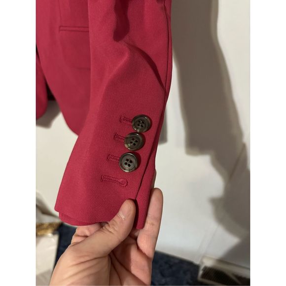 Brand New Theory Women's Size 2 Red Classic Cut Single Button Blazer Jacket Coat - Picture 3 of 7